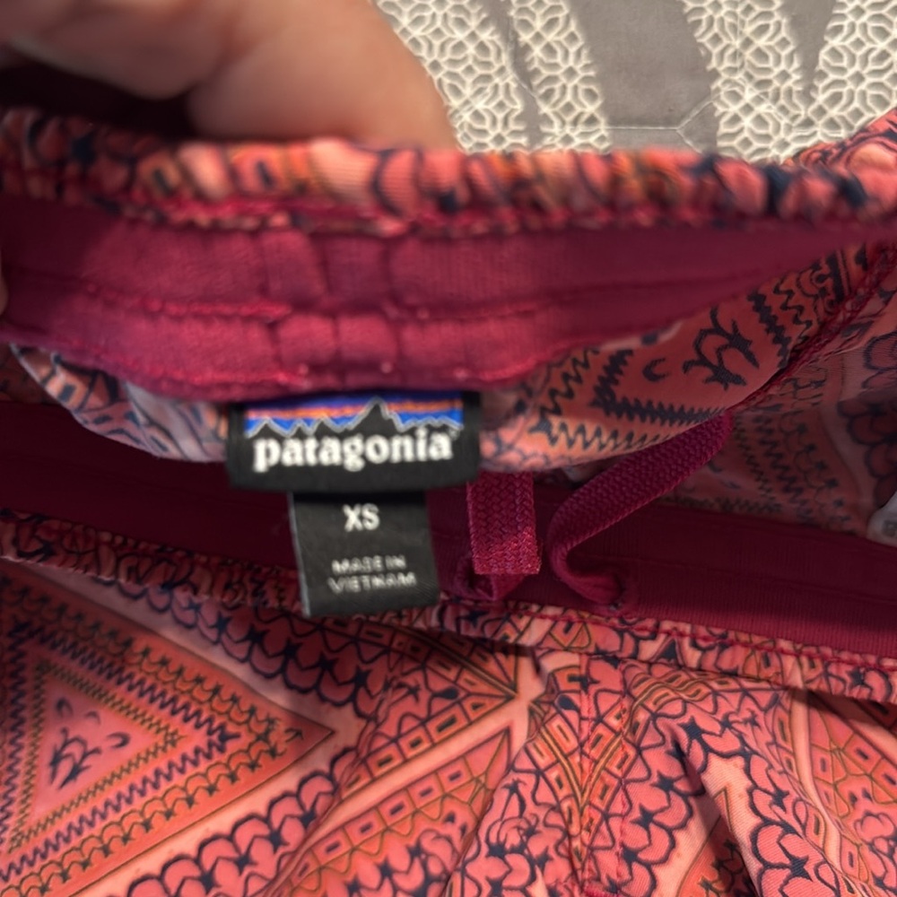 **SOLD ON MERCARI**Patagonia Baggies women’s shorts size XS - Picture 2 of 5